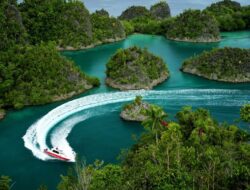 10 Pantai Terindah Di Indonesia, Tak Kalah Cantik Untuk Maldives