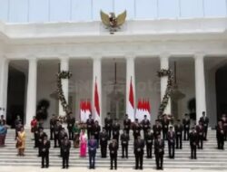 Jokowi Buka Potensi Reshuffle Pembantu Presiden Pembantu Presiden Pembantu Presiden Usai Risma-Pramono Mundur, Ini Tanggapan PDIP