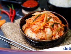 Makan Kimchi 2 Kali Sehari Bikin Tubuh Ramping, Ini Temuan Peneliti