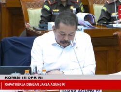 Anggota Lembaga Legis Latif Ramai-ramai Cecar Peristiwa Pidana Tom Lembong, Jaksa Agung Lempar Ke Jampidsus