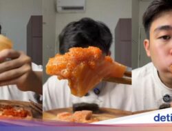 Makan Salmon Campur Tobiko dan Saus Wijen Karena Itu Tren Di TikTok