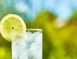 Kerongkongan Pria Ini Terbakar Diduga gegara Minum Sparkling Water