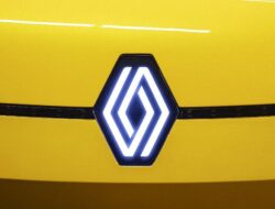 Renault Diminta Prancis Produksi Drone Ke Ukraina