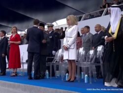 Hadiri Bastille Day Ke Paris, Prabowo Beri Pelukan Hangat Ke Ri Macron