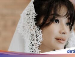 Pose Cantik Adira Kania, Putri Ikke Nurjanah Pada Asyik Kulineran