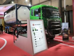 UD Trucks Serahkan 9 Unit Quester Hingga Perusahaan Ekspedisi Surabaya