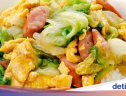 Resep Tumis Telur Sosis Campur Sayuran yang Gurih Praktis