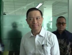 Tom Lembong Penuhi Panggilan KY Yang Berhubungan Bersama Dugaan Kartu Kuning Kode Etik Hakim Tipikor Jakarta