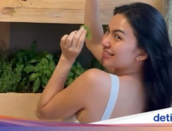 Pesona Ariel Tatum Pada Masak Steak, Tampil Cantik dan Mewah