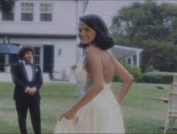 Resmi Menikah, Intip 5 Potret Selena Gomez Di Gaun Pengantin Putih