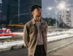 Samuel Cipta Berhasil Hipnotis para Pendengar Lewat Lagu Senja Sudut Kota