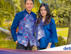 Begini Kenangan Manis Adly Fairuz dan Angbeen Rishi Pada Makan Bersama