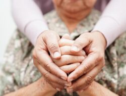 Pilu! Cerita Wanita Ke AS Temani Kedua Orang Tuanya Jalani ‘Bunuh Diri Medis’