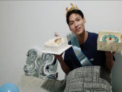 Na Daehoon Tuai Simpati, Momen Salat Berjamaah Bersama Anak Buat Netizen Terharu