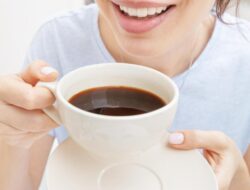 Terungkap! Minum Minuman Kafein Ke Waktu Ini Bisa Turunkan Risiko Mati Muda