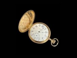 Jam Saku Berlapis Emas Milik Pasangan Penumpang Titanic Terjual Rp38 Miliar Lebih