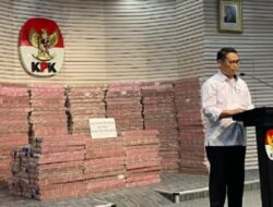 Pamerkan Uang Rp300 Miliar Pada Penyerahan Ke PT. Taspen, KPK: Bentuk Transparansi