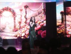 Tampil Memukau, Happy Asmara Buka Anugerah Penggerak Nusantara 2025
