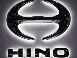Curhat Hino Produksi Anjlok Imbas Serbuan Truk China, Potensi Pemecatan Karyawan