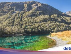Duh, Danau Paling Jernih Di Dunia Terancam Dari Wisatawan