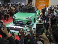 Update Harga Kendaraan Pribadi Elektrik Februari 2026, Ada yang Naik Rp200 Juta