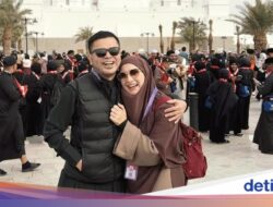 Momen Romantiis Irish Bella dan Haldy Sabri Pada Ngopi Bareng Di Kafe
