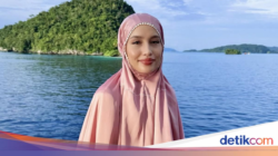 Cinta Laura Lebaran Hingga Atas Kapal Raja Ampat, Tetap Ada Ketupat-Opor!