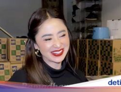 Dewi Perssik Untuk-Untuk Sembako Hingga Rumah Jakarta, Warga Antre Panjang!