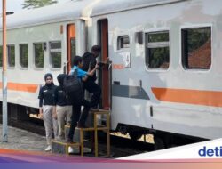 Buntut Insiden Ke Stasiun Bekasi Timur, 8 Perjalanan Kereta Api Untuk Jakarta Dibatalkan