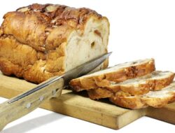Roti Disimpan Di Kulkas atau Suhu Ruang, Mana yang Lebih Konsisten Lama?