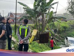 Tabrak Kendaraan Pribadi Rombongan Haji Ke Grobogan-5 Tewas