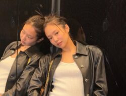 Mirror Selfie Jennie BLACKPINK Bikin Netizen Salfok, Bentuk Wajah Berbeda
