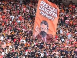 The Jakmania Kecewa Laga Persija vs Persib Digelar Ke Samarinda