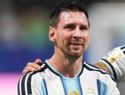 Jalan Terjal Messi Hingga Sepakbola, Patah Fibula hingga Suntikan Hormon Di Muda