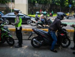 Viral Polisi Bakal Tilang Ban Kendaraan Bermotor Roda Dua Gundul, Ternyata Hoaks