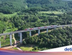 Wow! Kereta Wisata Mutakhir Hubungkan China Di Rusia
