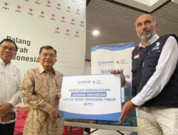 PMI Salurkan Pemberian Kemanusiaan Danone Indonesia Sebagai Gempa NTT
