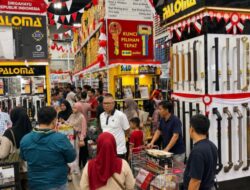 Tak Hanya Pasang Bendera, Banyak Keluarga Manfaatkan Bulan Agustus Untuk Percantik Rumah