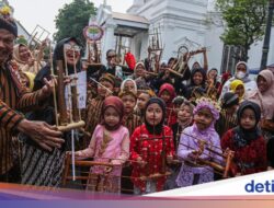 Merawat Warisan Alunan Tradisional Lewat Pagelaran 1.000 Angklung Nusantara